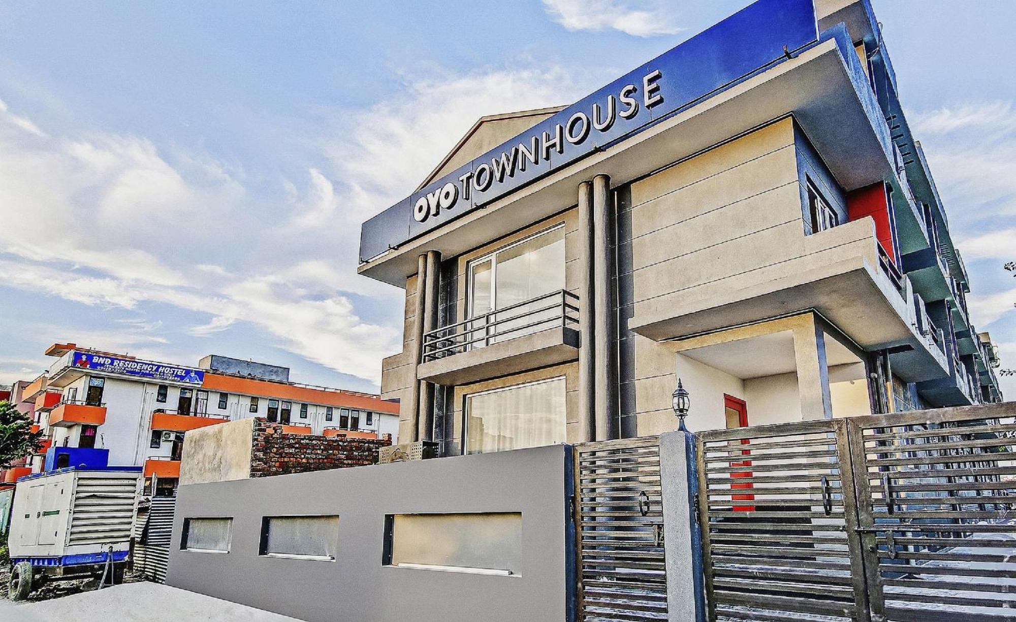 Townhouse Knowledge Park ||| Near Sharda University Greater Noida Dış mekan fotoğraf